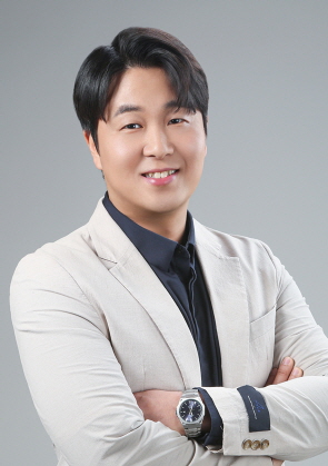 735A2960 수정 크롭.jpg